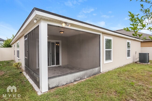 Building Photo - 3995 Emilio Ln