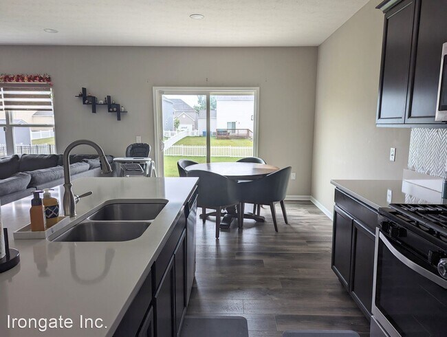 Building Photo - 5 br, 4 bath House - 3034 Snowdrop Ct.