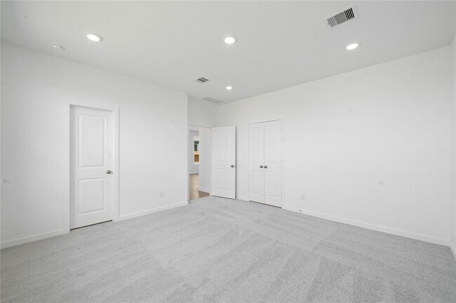Building Photo - 16618 Golden Harvest Dr