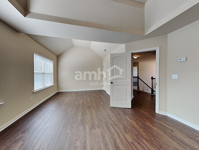 Building Photo - 160 Summit Point Dr