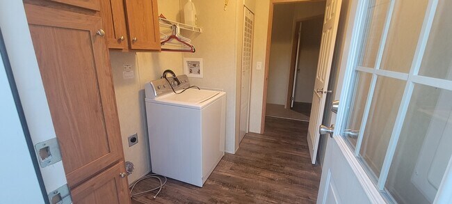 Building Photo - 290 Old Taylor Rd