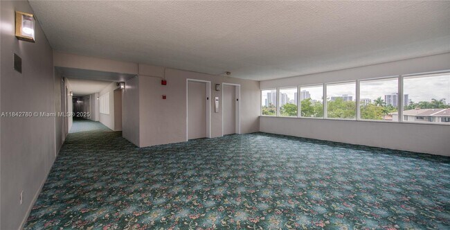 Building Photo - 401 Golden Isles Dr