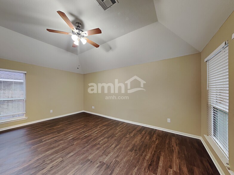 Building Photo - 22722 Canyonback Ct