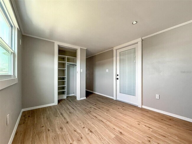 Building Photo - 5141 Oakland Hills Ave