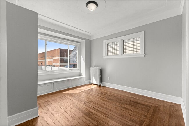 Building Photo - 3142 Van Alstyne St