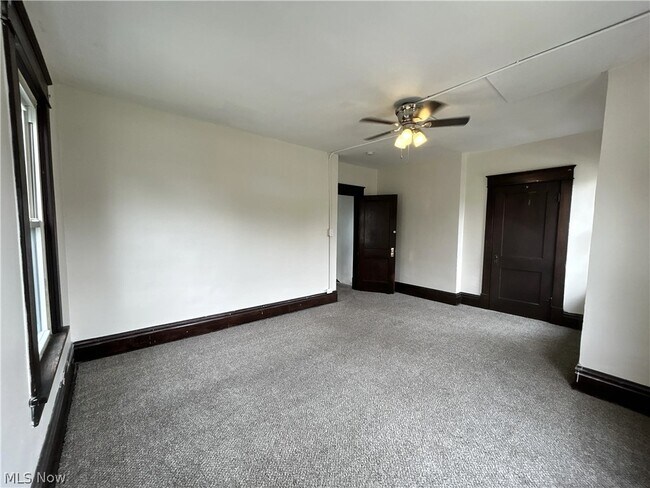 Building Photo - 1303 Oregon Ave