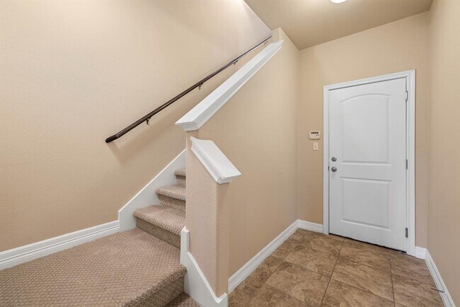 Building Photo - 11829 Terraza Cir