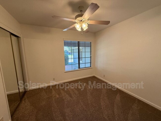 Building Photo - 500 Bella Vista Dr