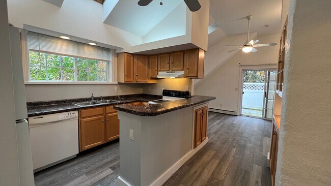 Building Photo - 122 Lafayette Rd