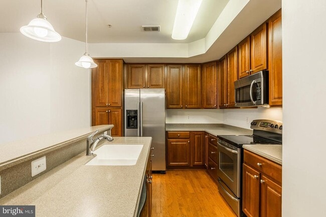 Building Photo - 2376 Merseyside Dr