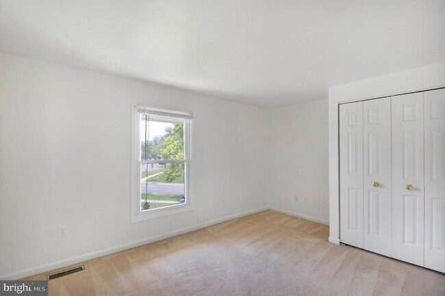 Building Photo - 13920 Wagon Way