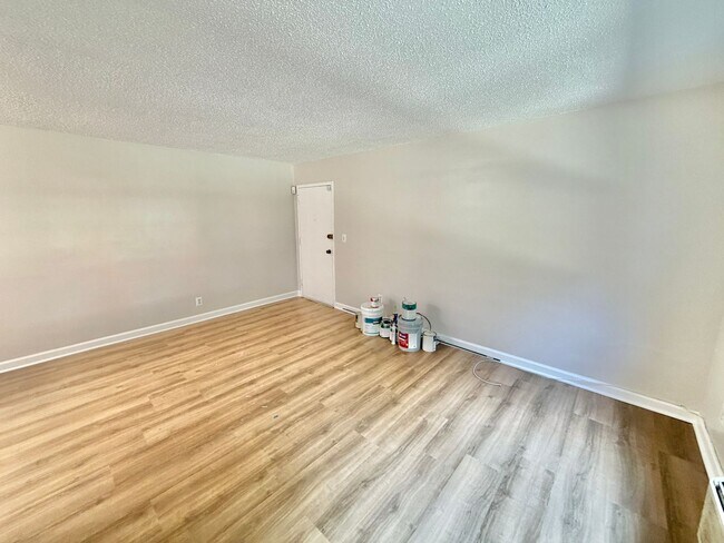 Building Photo - Arlington Gazebo Love, One Bedroom Close to Everything near Ballston
