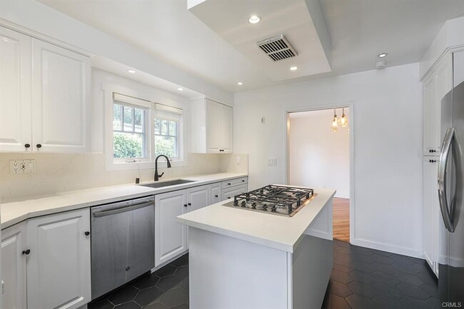Building Photo - 3325 Alana Dr