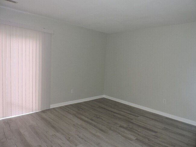 Building Photo - Email Linda@vacosold.com or call 804-642-2106