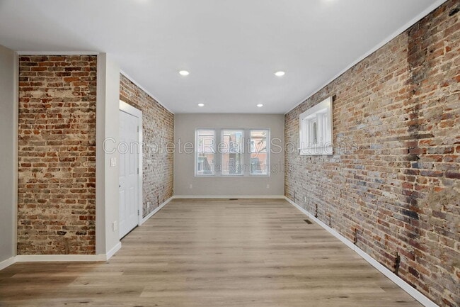Building Photo - 3140 Magnolia Ave