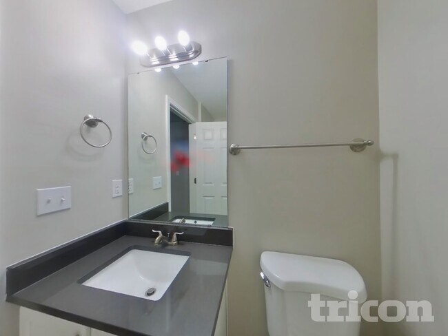 Building Photo - 1613 Brookgreen Ave