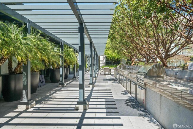 Building Photo - 330 Mission Bay Blvd North