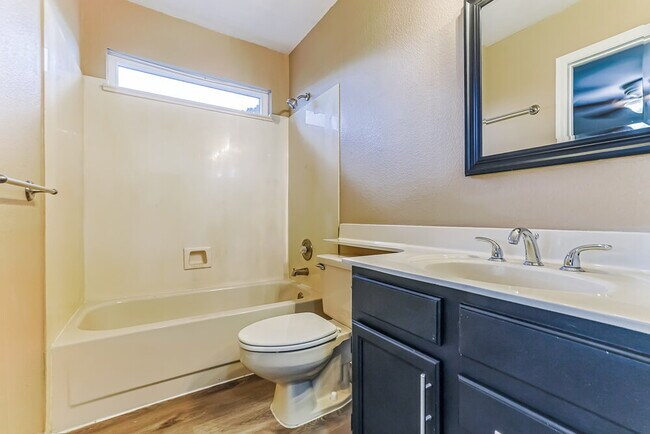 Building Photo - 4012 E Covina St