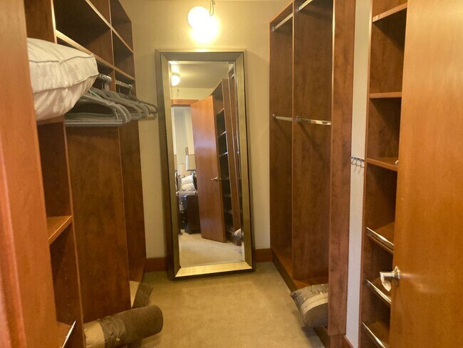 Building Photo - 1201 Main Ave