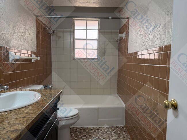 Building Photo - 4605 NW 60th St