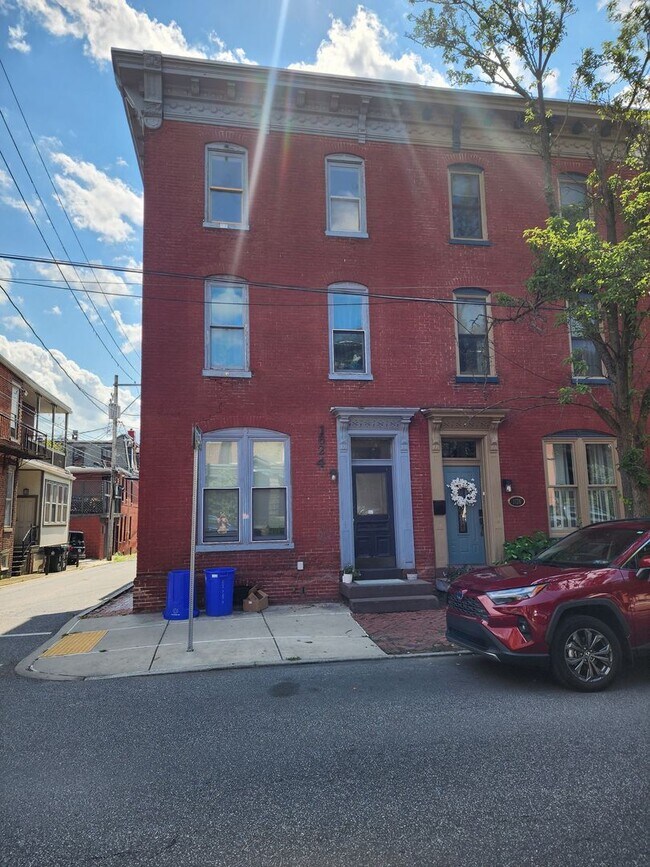 Primary Photo - 1624 N 3rd St
