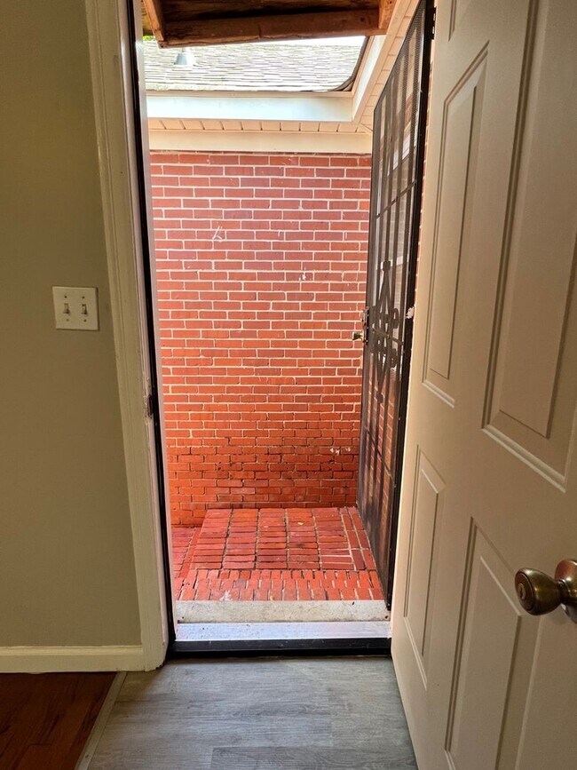 Building Photo - Home for Rent in Montgomery