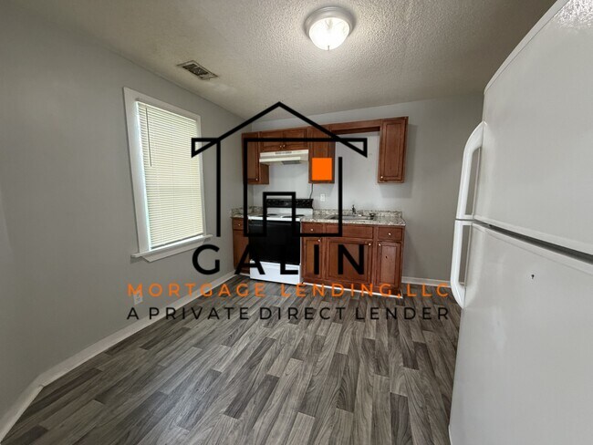 Building Photo - 1402 Comer St