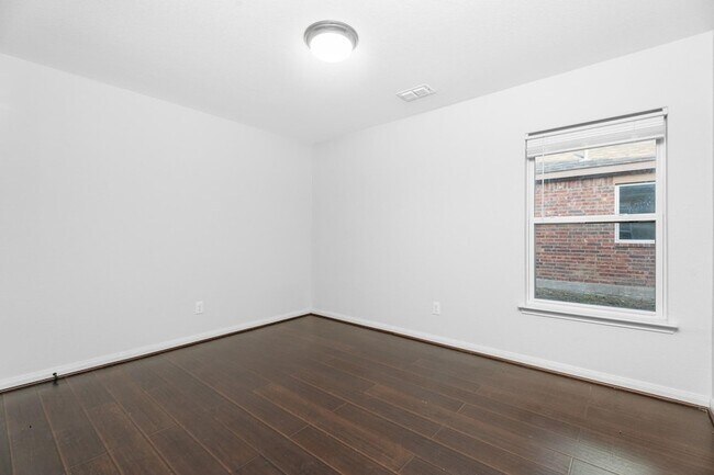 Building Photo - 437 Lipizzan Ln