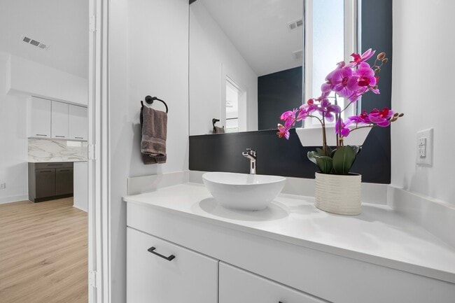 Building Photo - 1512 Barbee St