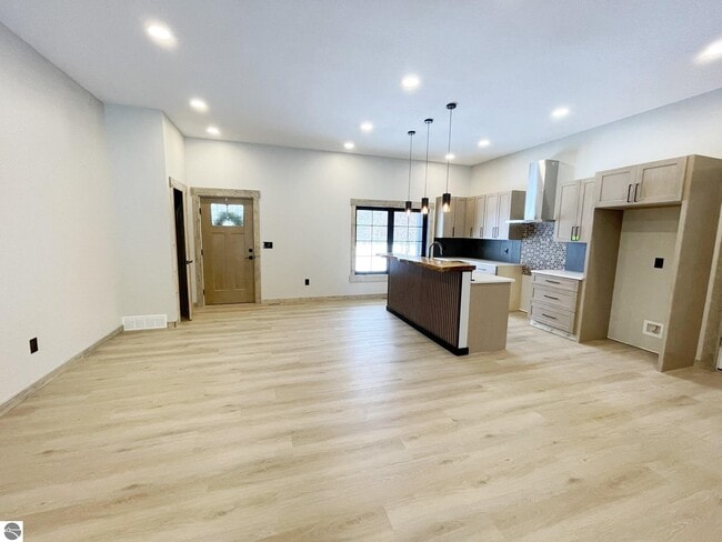 Building Photo - 9000 Kalkaska St