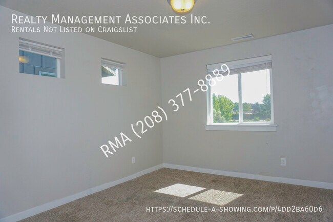 Building Photo - 9165 W Tillamook Dr