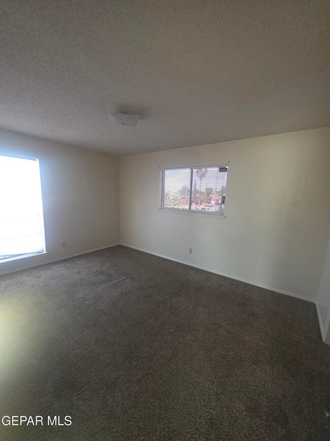 Building Photo - 10908 Bob Stone Dr
