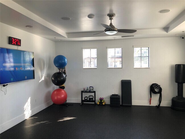 Building Photo - 17127 SW 96th St