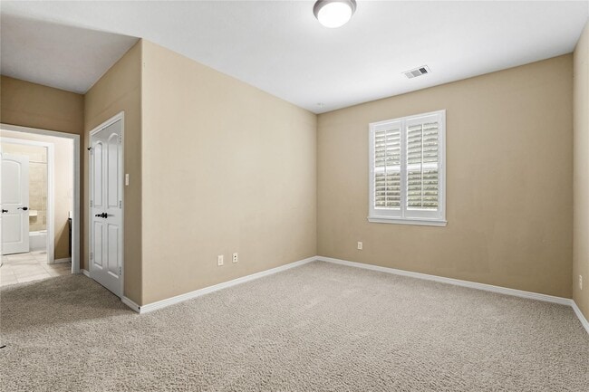 Building Photo - 2515 Sentry Oak Way