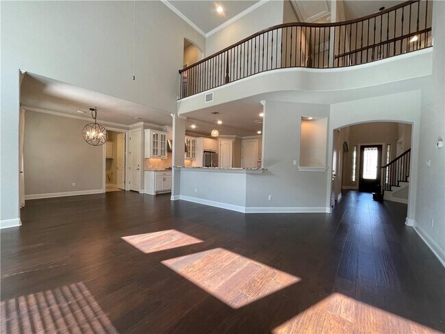 Building Photo - 3501 Venezia View