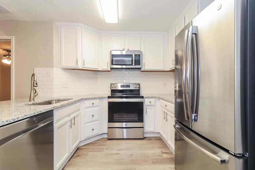 Building Photo - 168 Darbys Run Dr
