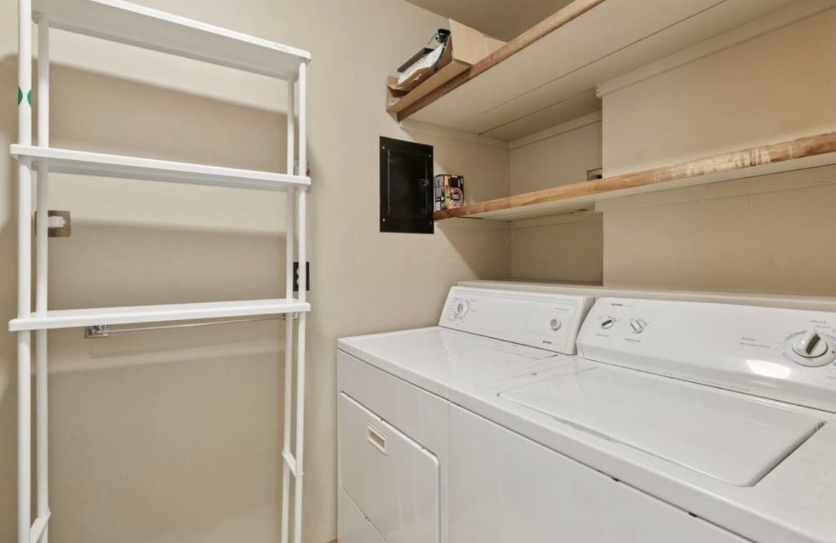 Building Photo - 385 Shelard Pky