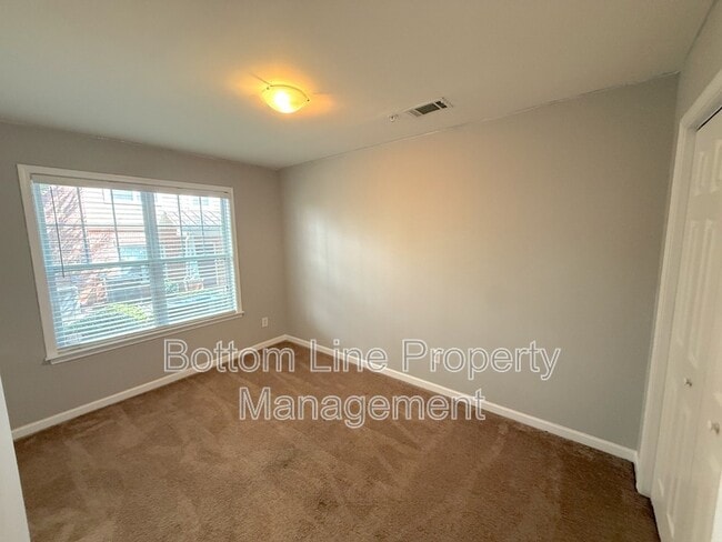 Building Photo - 1131 Ilana Ct