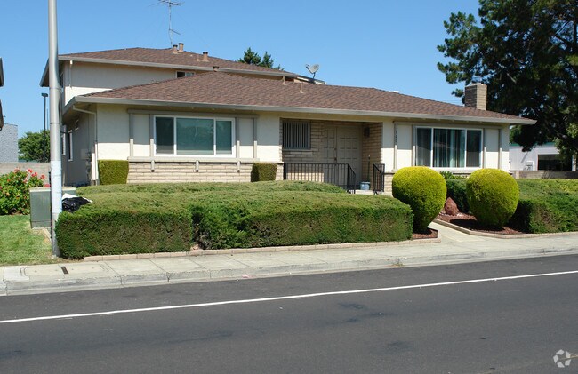 Building Photo - 760 Harvard Ave