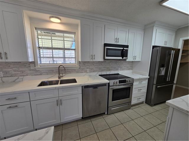 Building Photo - 121 Sunshine Dr