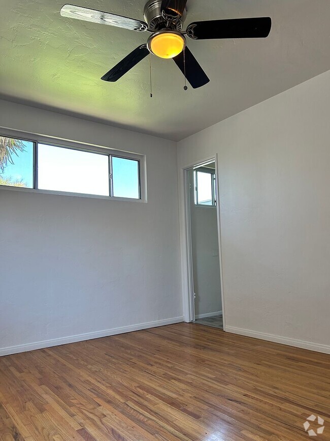 Building Photo - 6852 Rockland St