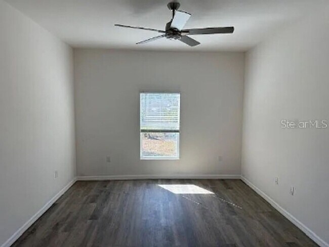 Building Photo - 5281 Gillot Blvd