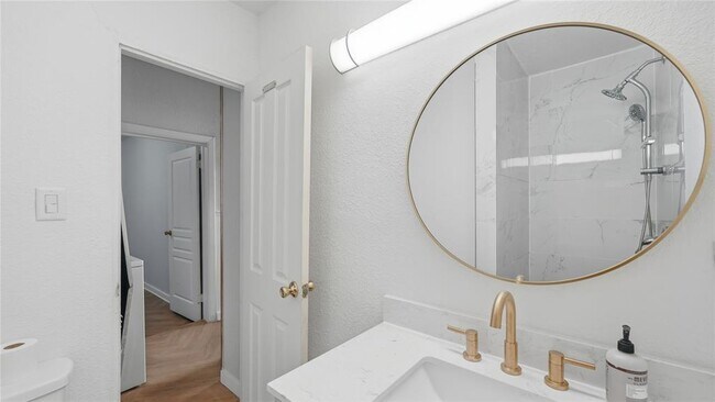 Building Photo - 234 Princeton Ave