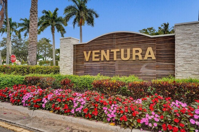 Building Photo - 16658 La Mesa Dr