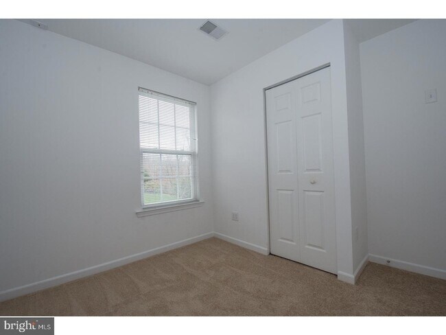 Building Photo - 306 Burnt Church Ct