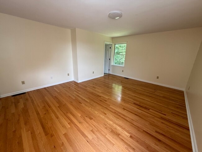 Building Photo - 183 Osborn Rd