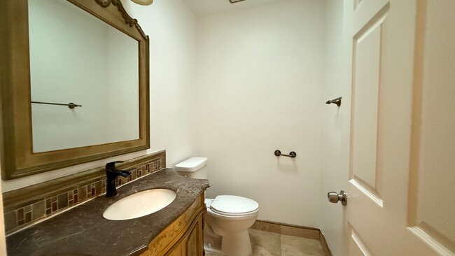 Powder Room - 4703 Columbus Ave