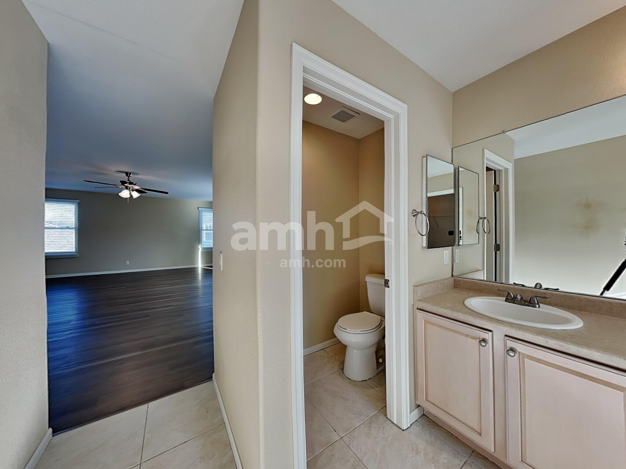 Building Photo - 3104 E 108th Dr