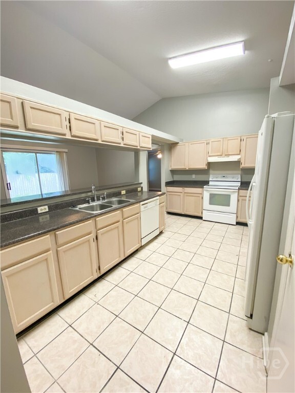 Building Photo - 42 Cutler Dr