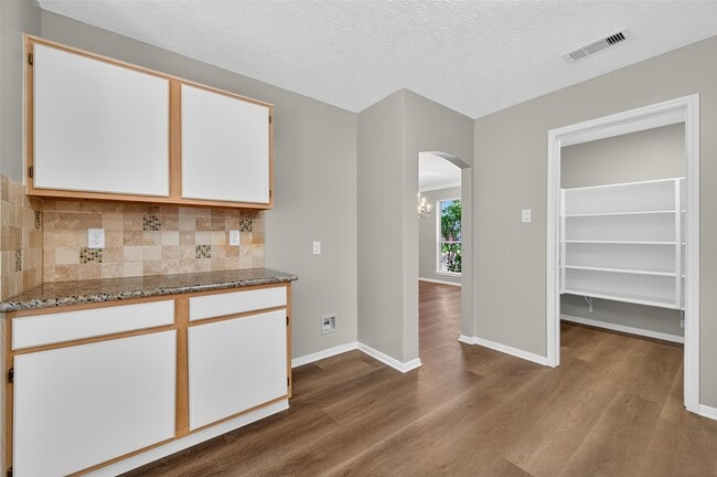 Building Photo - 1826 Oak Valley Dr
